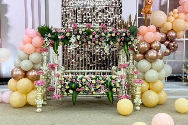 Blush gold cake setup at Siddharth Banquets, Andheri West Mumbai