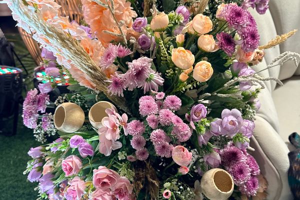 Pastel bouquet detail at Siddharth Banquets, Andheri West Mumbai