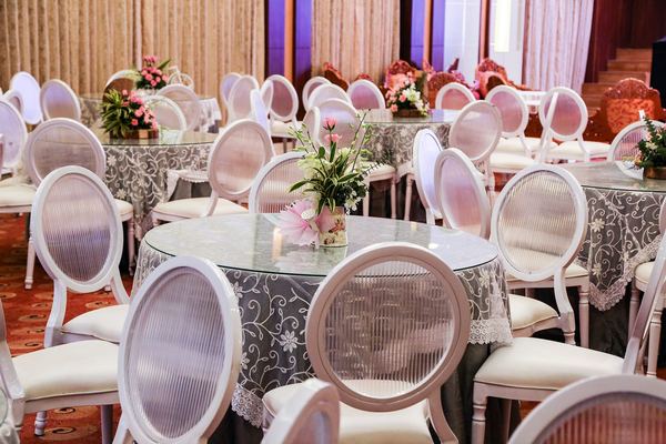 Round tables lace settings at Siddharth Banquets, Andheri West Mumbai