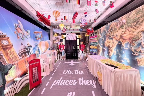 Themed ceiling decor at Siddharth Banquets, Andheri West Mumbai